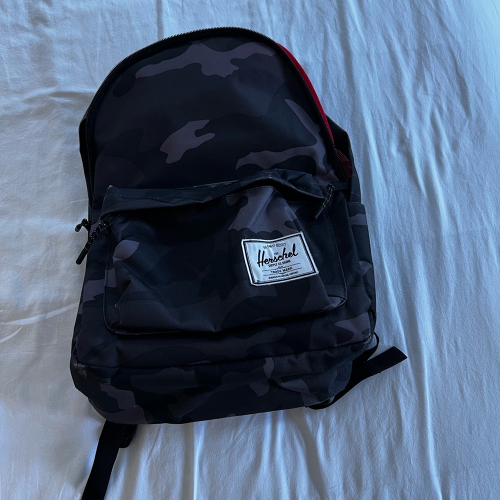 Black camp Herschel backpack